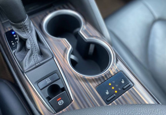 Подержанный автомобиль Toyota Camry Sedan 2018 года (15 фото)