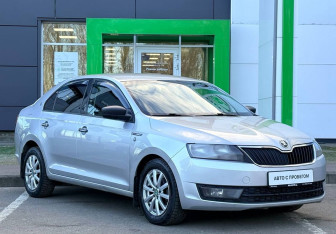 Подержанный автомобиль Skoda Rapid Liftback 2017 года (3 фото)