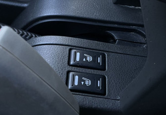 Подержанный автомобиль Nissan X-Trail 2006 года (15 фото)