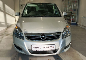 Подержанный автомобиль Opel Zafira Compactvan 2011 года (2 фото)