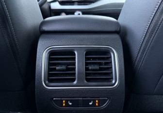 Подержанный автомобиль Haval F7x 2023 года (12 фото)