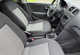 Подержанный автомобиль Volkswagen Polo Sedan 2013 года (9 фото)