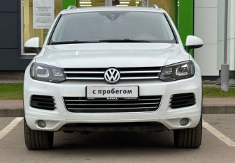 Подержанный автомобиль Volkswagen Touareg 2013 года (2 фото)