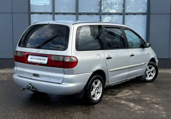 Подержанный автомобиль Ford Galaxy 1998 года (6 фото)