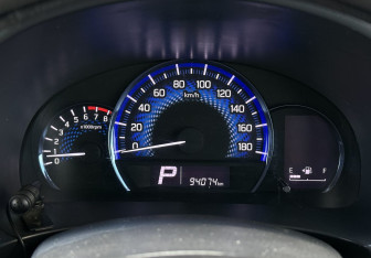 Подержанный автомобиль Mitsubishi Delica D:2 Compactvan 2015 года (16 фото)