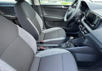 Подержанный автомобиль Skoda Rapid Liftback 2020 года (10 фото)