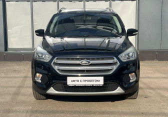 Подержанный автомобиль Ford Kuga 2018 года (2 фото)