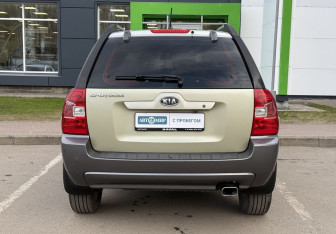 Подержанный автомобиль Kia Sportage 2006 года (6 фото)