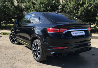 Подержанный автомобиль Geely Tugella 2022 года (4 фото)