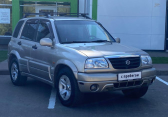Подержанный автомобиль Suzuki Grand Vitara 2003 года (3 фото)