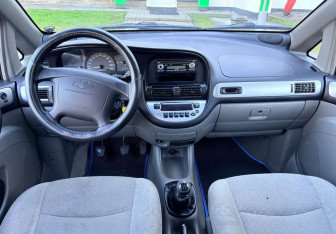 Подержанный автомобиль Chevrolet Rezzo 2008 года (9 фото)