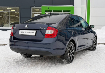 Подержанный автомобиль Skoda Rapid Liftback 2014 года (5 фото)