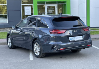 Подержанный автомобиль Kia Ceed Wagon 2020 года (7 фото)