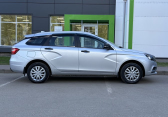 Подержанный автомобиль LADA (ВАЗ) Vesta Wagon 2021 года (4 фото)