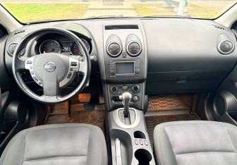 Подержанный автомобиль Nissan Qashqai 2013 года (11 фото)