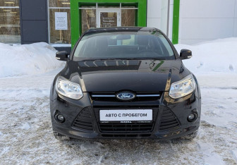 Подержанный автомобиль Ford Focus Sedan 2013 года (2 фото)