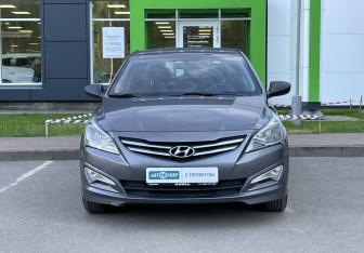 Подержанный автомобиль Hyundai Solaris Sedan 2015 года (2 фото)