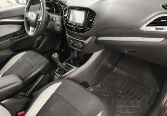 Подержанный автомобиль LADA (ВАЗ) Vesta Wagon 2017 года (11 фото)