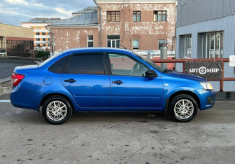 Подержанный автомобиль LADA (ВАЗ) Granta Sedan 2018 года (4 фото)