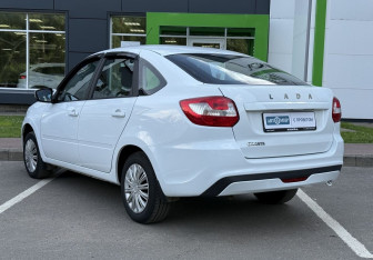 Подержанный автомобиль LADA (ВАЗ) Granta Liftback 2024 года (7 фото)