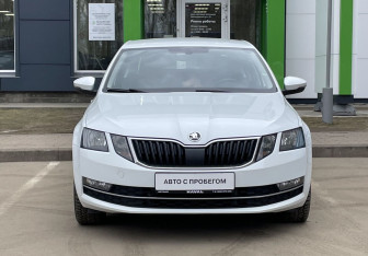 Подержанный автомобиль Skoda Octavia Liftback 2019 года (2 фото)