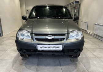 Подержанный автомобиль Chevrolet Niva 2017 года (2 фото)