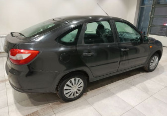 Подержанный автомобиль LADA (ВАЗ) Granta Sedan 2014 года (4 фото)