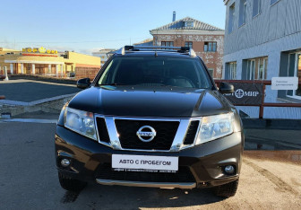 Подержанный автомобиль Nissan Terrano 2016 года (6 фото)
