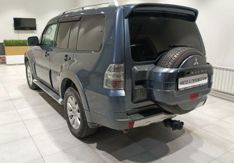 Подержанный автомобиль Mitsubishi Pajero 2008 года (4 фото)