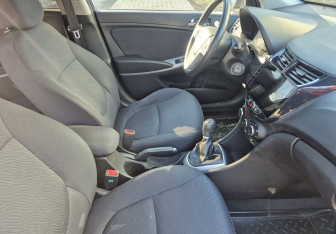 Подержанный автомобиль Hyundai Solaris Sedan 2011 года (9 фото)