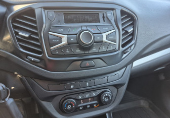 Подержанный автомобиль LADA (ВАЗ) Vesta Sedan 2020 года (14 фото)