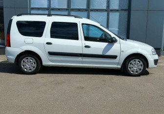Подержанный автомобиль LADA (ВАЗ) Largus Wagon 2019 года (7 фото)