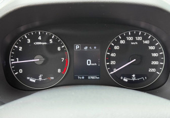 Подержанный автомобиль Hyundai Creta 2019 года (12 фото)