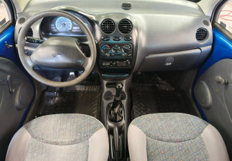 Подержанный автомобиль Daewoo Matiz 2013 года (10 фото)