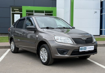 Подержанный автомобиль LADA (ВАЗ) Granta Liftback 2017 года (3 фото)