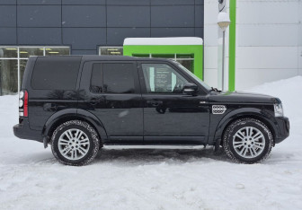 Подержанный автомобиль Land Rover Discovery 2014 года (8 фото)