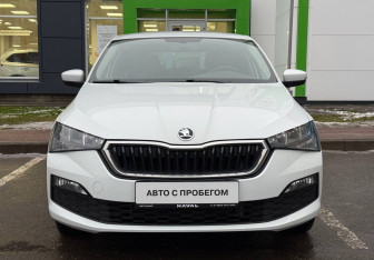 Подержанный автомобиль Skoda Rapid Liftback 2020 года (2 фото)