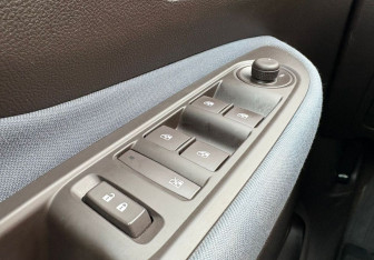 Подержанный автомобиль Opel Mokka 2013 года (16 фото)