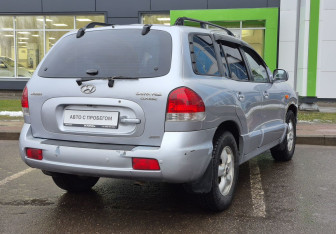 Подержанный автомобиль Hyundai Santa Fe 2008 года (5 фото)
