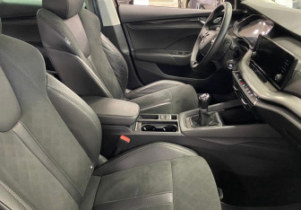 Подержанный автомобиль Skoda Octavia Liftback 2020 года (11 фото)