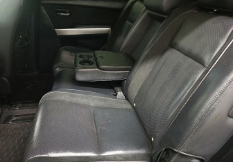 Подержанный автомобиль Mazda CX-9 2012 года (17 фото)