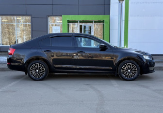 Подержанный автомобиль Skoda Octavia Liftback 2016 года (4 фото)