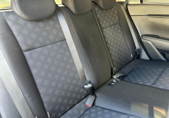 Подержанный автомобиль Kia Rio Hatchback 2017 года (10 фото)