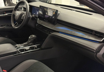 Новый Toyota Camry Sedan 2025 (12 фото)