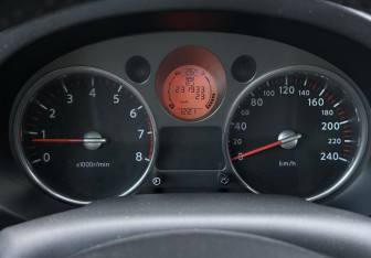 Подержанный автомобиль Nissan X-Trail 2008 года (12 фото)