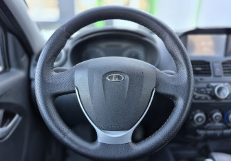 Подержанный автомобиль LADA (ВАЗ) Kalina Hatchback 2013 года (12 фото)