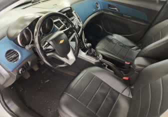 Подержанный автомобиль Chevrolet Cruze Hatchback 2012 года (9 фото)