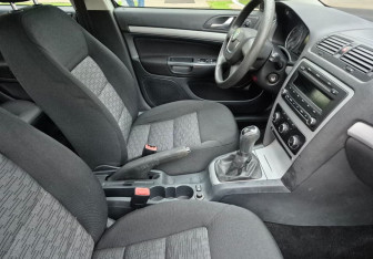 Подержанный автомобиль Skoda Octavia Liftback 2012 года (10 фото)