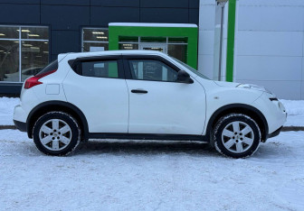 Подержанный автомобиль Nissan Juke 2012 года (4 фото)