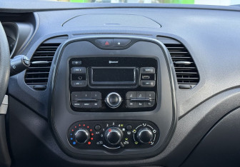 Подержанный автомобиль Renault Kaptur 2018 года (13 фото)